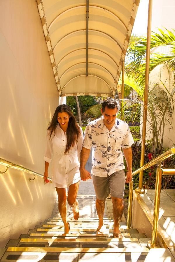 Equus Hotel Honolulu Exterior foto