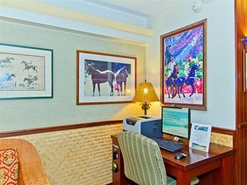 Equus Hotel Honolulu Exterior foto